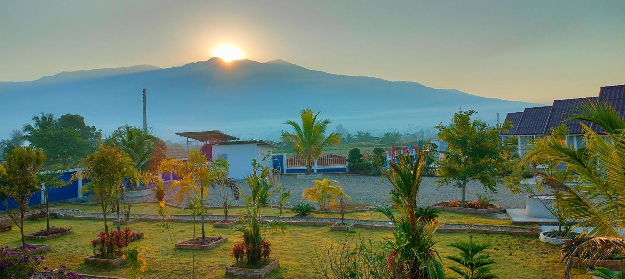 Poonsap Homestay Нан Экстерьер фото