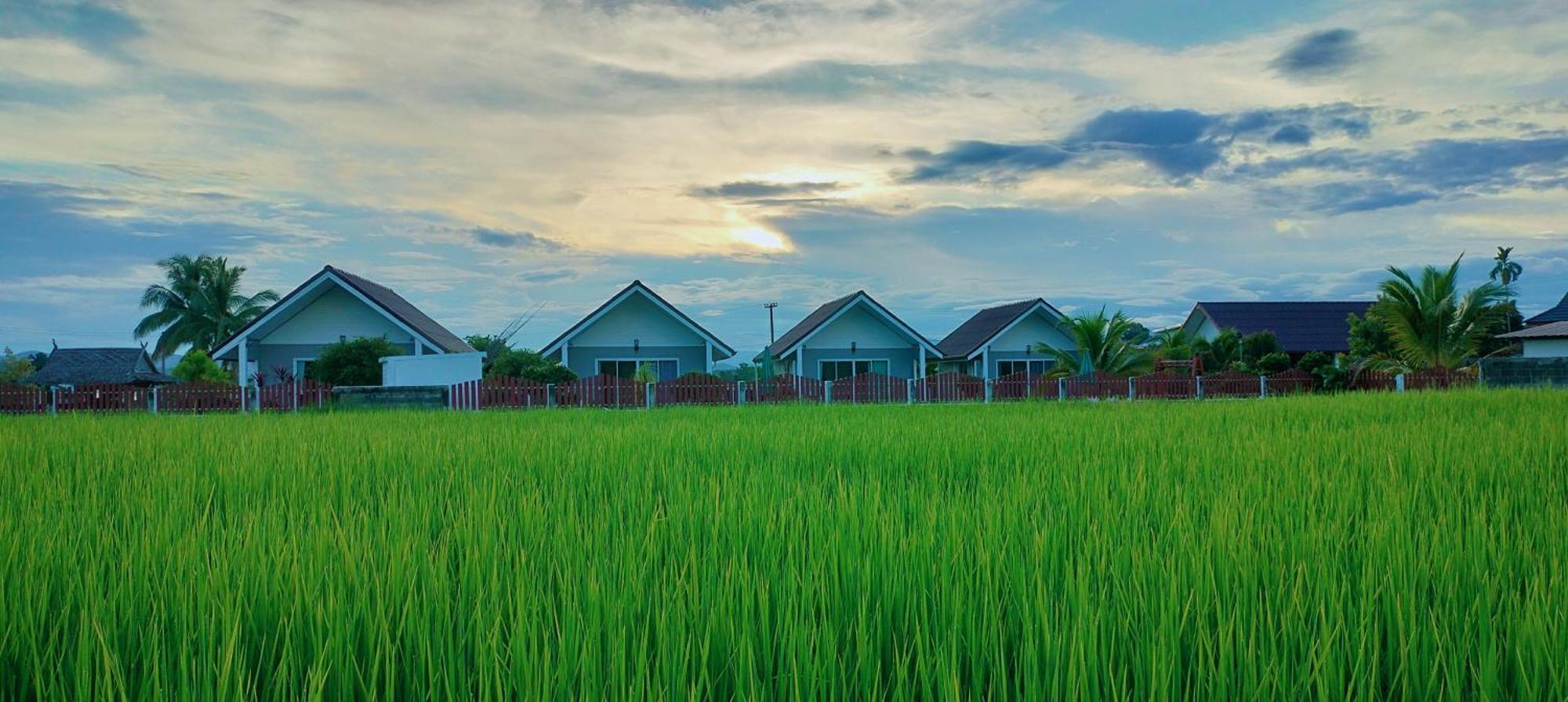 Poonsap Homestay Нан Экстерьер фото