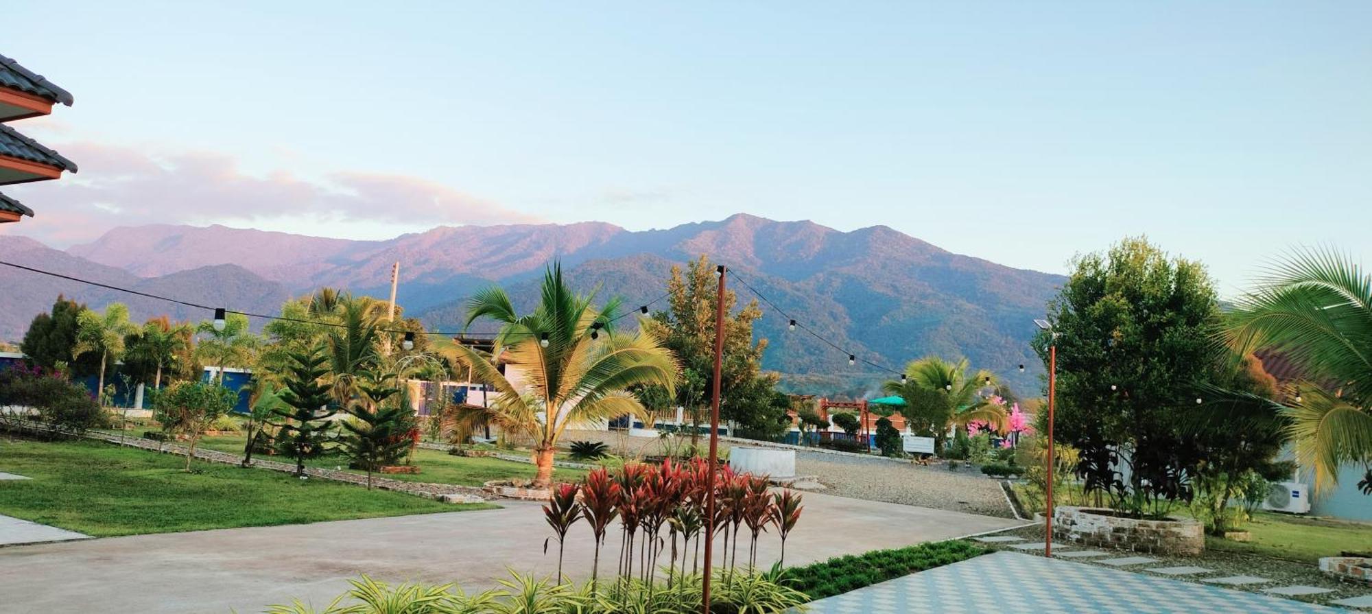 Poonsap Homestay Нан Экстерьер фото